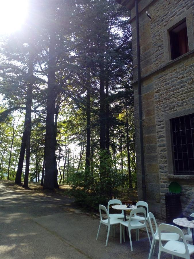Oasi San Francesco - Casa Per Ferie Hotel Chiusi della Verna Luaran gambar