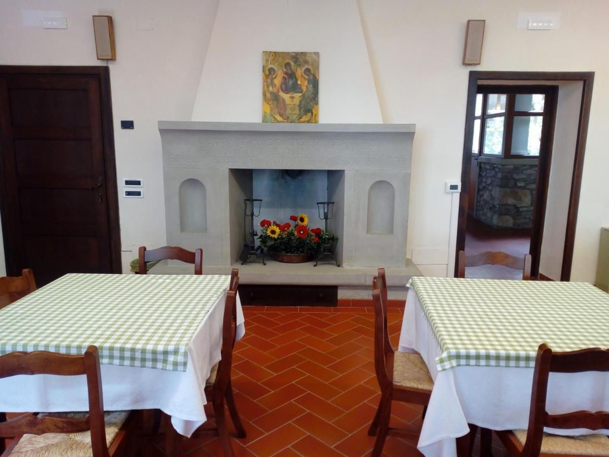 Oasi San Francesco - Casa Per Ferie Hotel Chiusi della Verna Luaran gambar